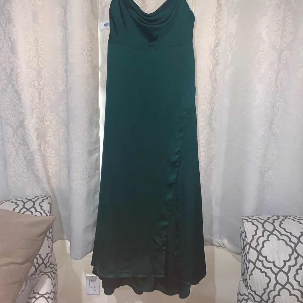 Fame & Partners Forest Green Dress